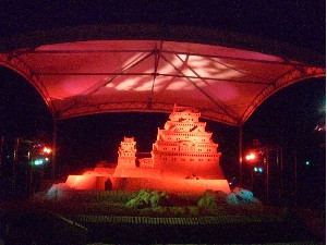 姫路城砂像のライトアップ