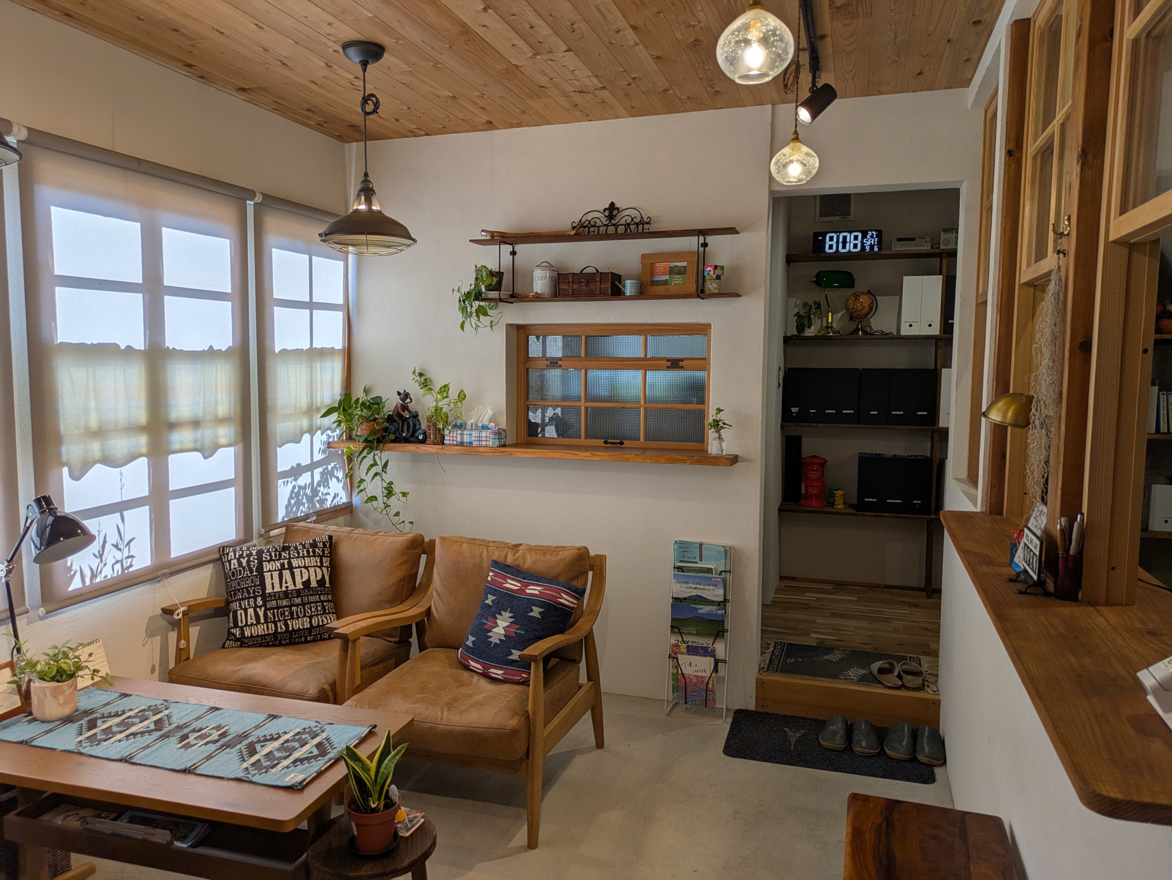 アットホームな雰囲気の事務所です。お気軽にどうぞ！