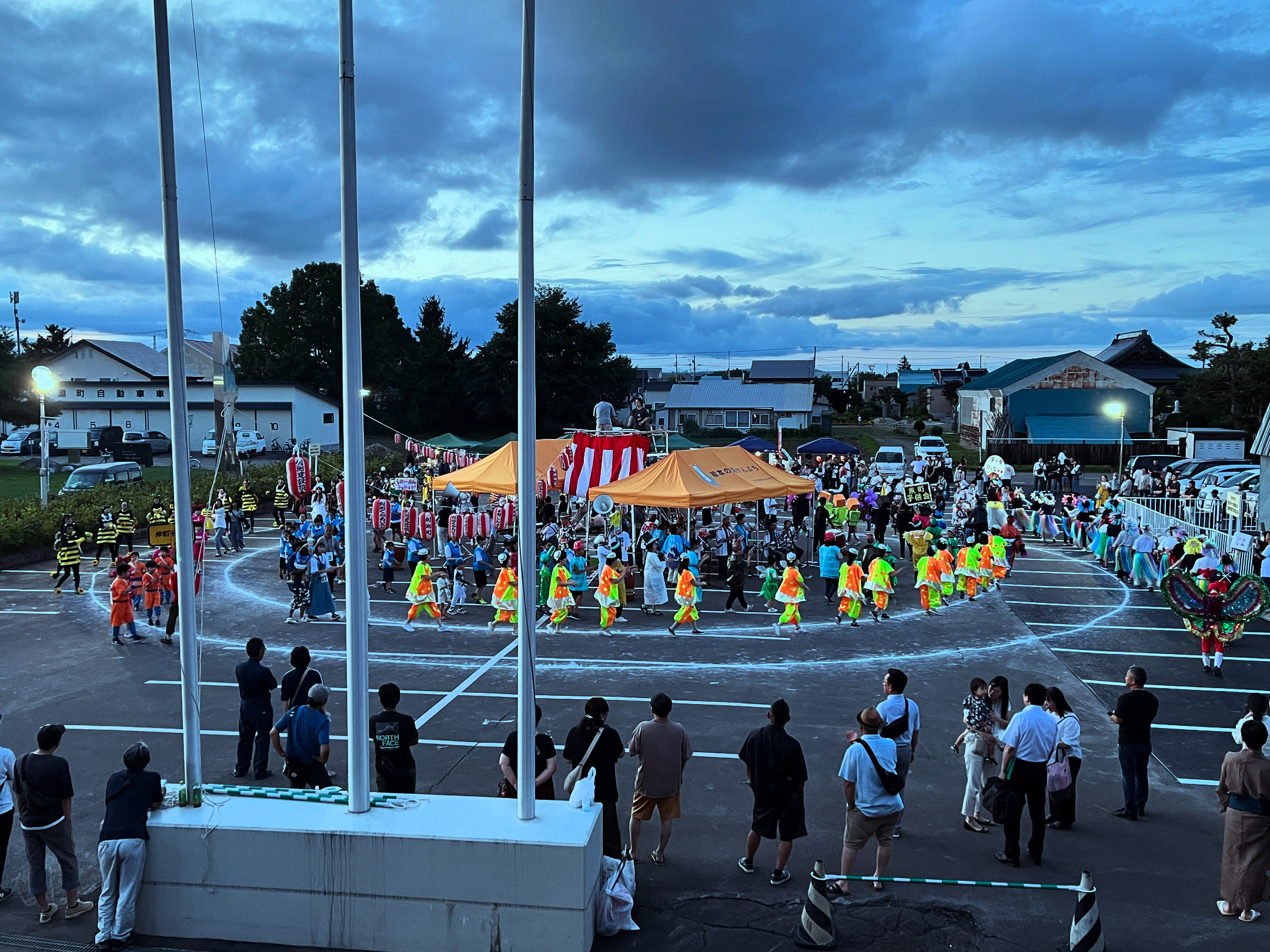 盆踊りの様子