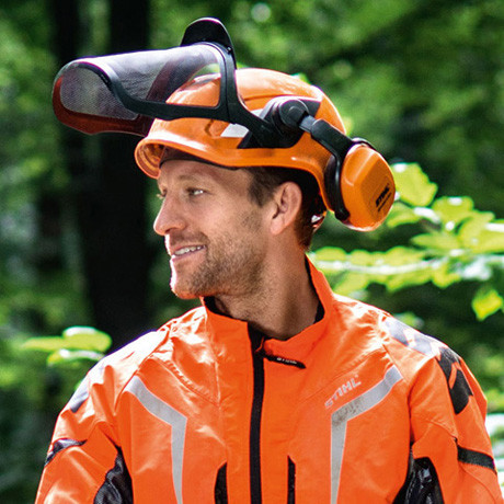 数々のアワードを受賞】 【新品未使用】Stihl Advance/スチール防護服