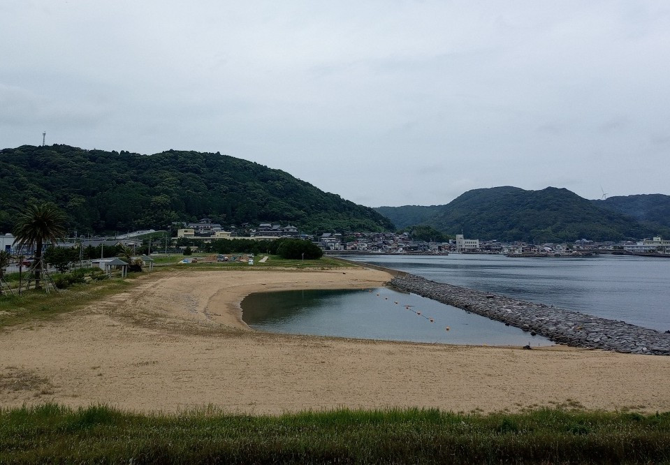 唐津市佐志浜の海水浴場整備前です