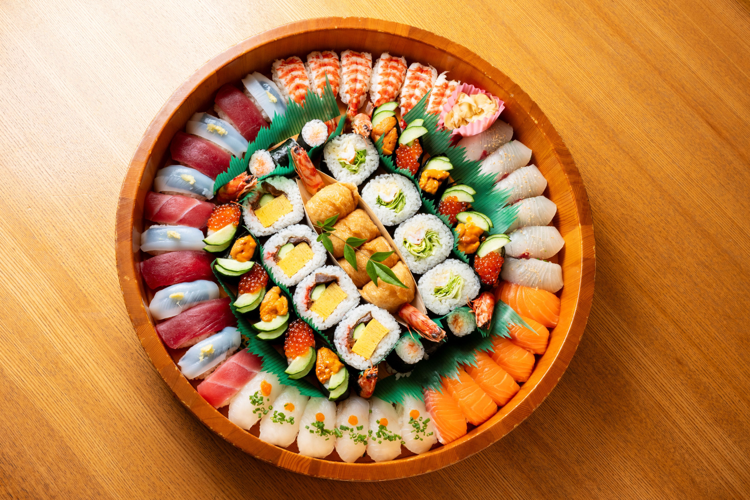 昔ながらの寿司盛り（桶ver.)