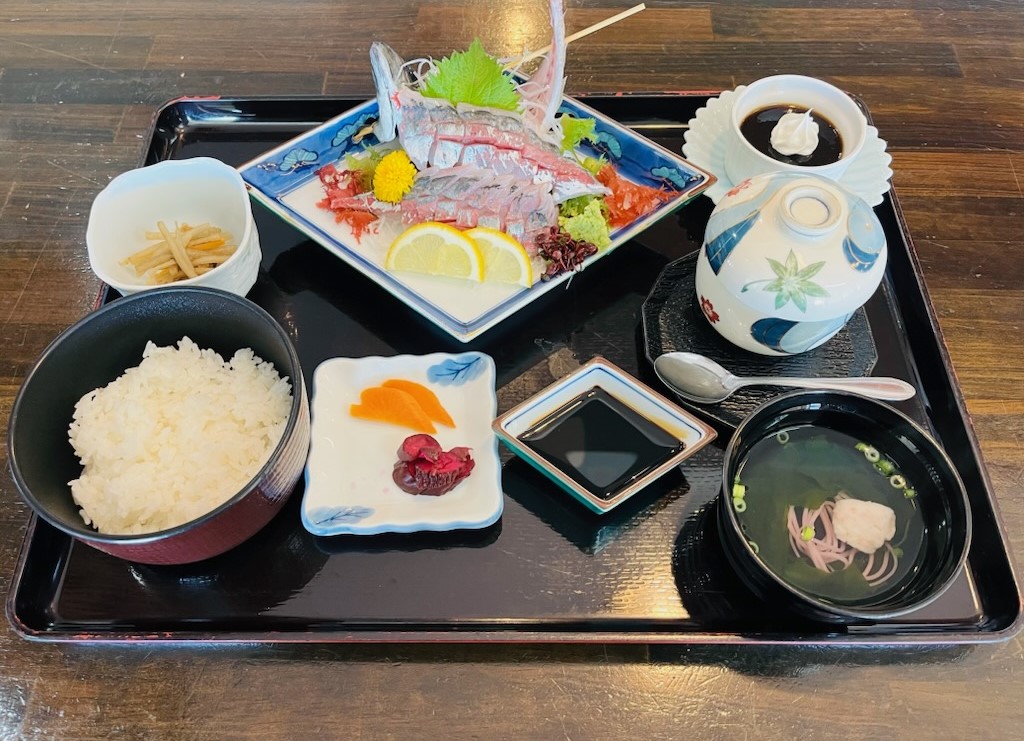あじ活き造り定食