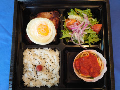 ハンバーグ弁当.JPG