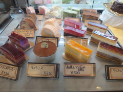 ケーキショーケース.JPG