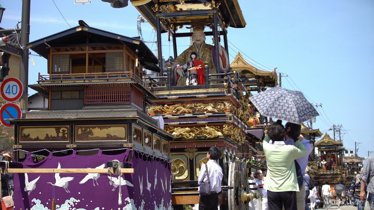 城端曳山祭は、富山県南砺市城端地域にて毎年5月5日に行われる城端神明宮の春季祭礼です。
