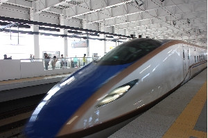 北陸新幹線のE7系・W7系新型車両１２両編成で信州へ !