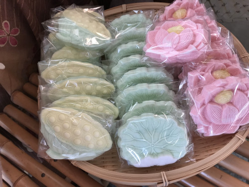 お盆の菓子　「蓮菓子 」はすがし