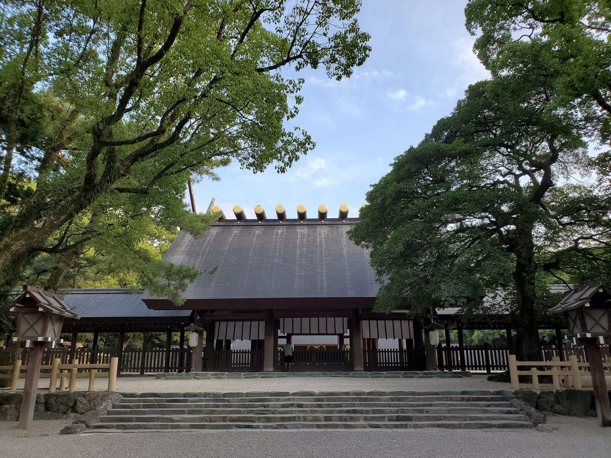 私たちは地元名古屋市熱田区を起点として（熱田皇大神宮）
