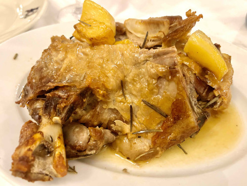 アバッキョAbbacchio al forno con patate.jpg