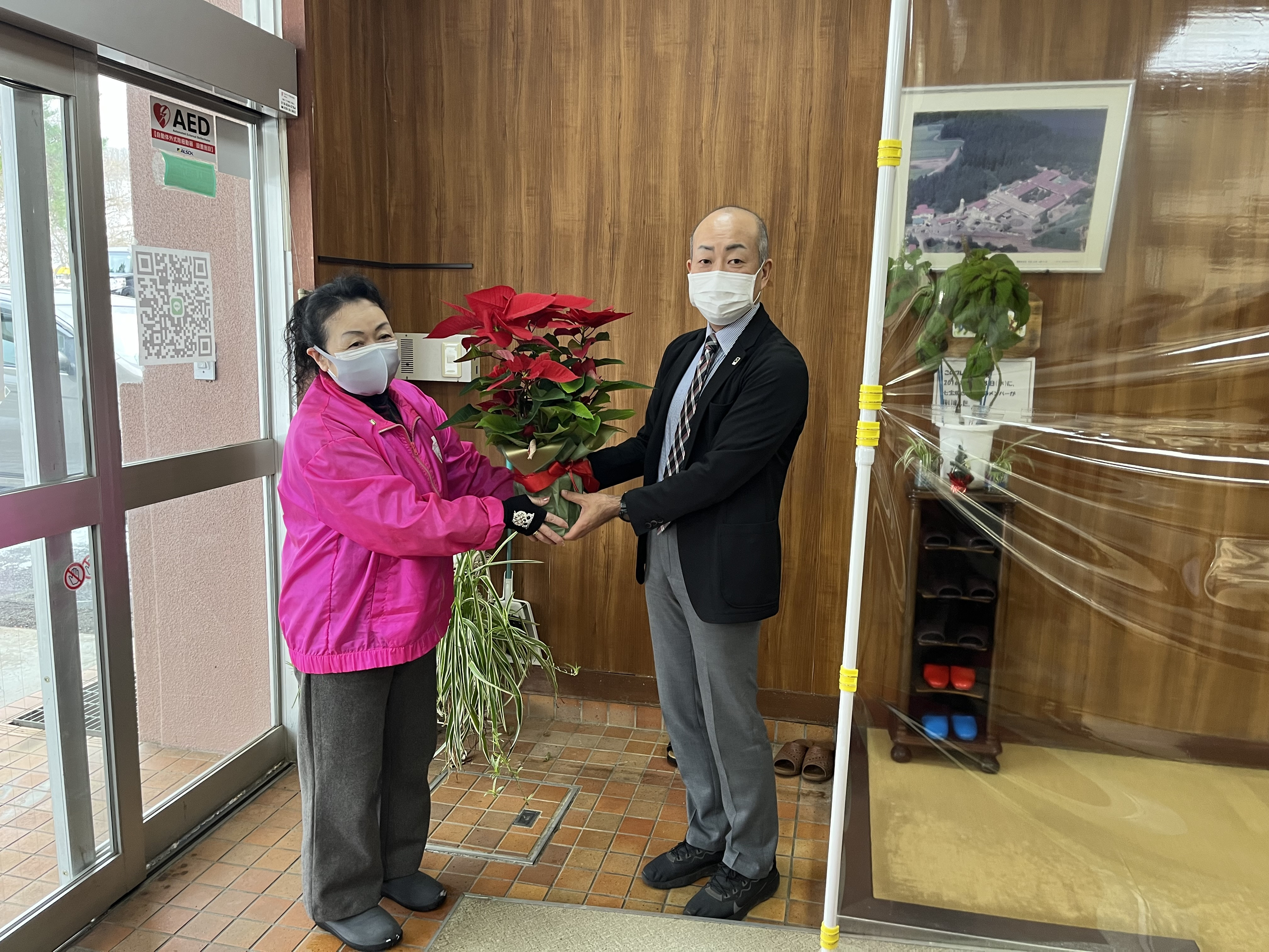 2022/12/15（木）河辺雄和の施設にお花を寄贈しました！