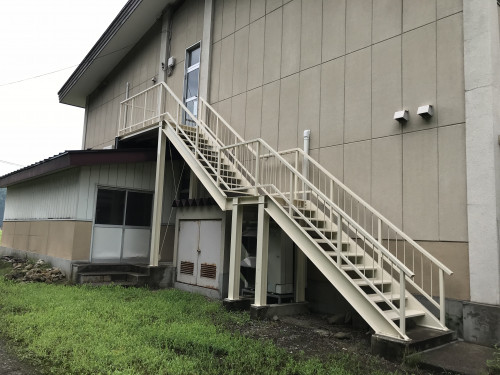 Ｋ会社工場　非常口階段