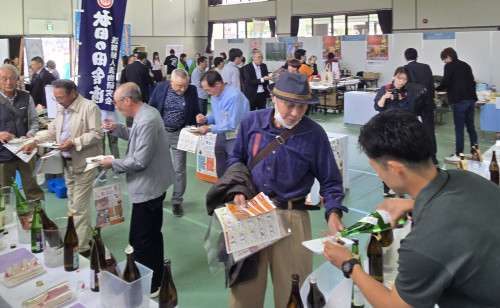 日本酒の呑み比べ.jpg