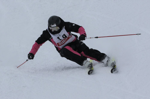 第59回青森県スキー技術選手権大会の選手滑走写真の販売開始