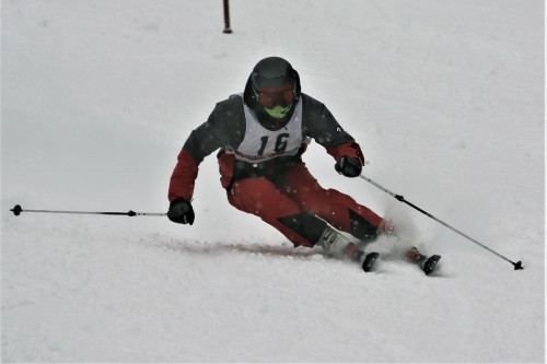 第4回ジュニアスキー技術選手権大会の販売を開始しました。