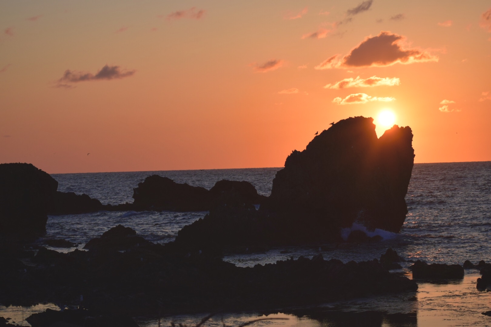 マグロ岩の夕陽