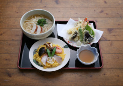 天ぷら 寿司 うどんセット.JPG