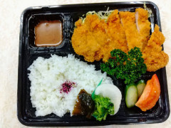 トンカツ弁当.jpg