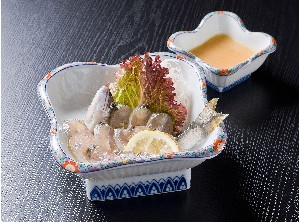 鮎のお刺身　せごし　（小ぶりの鮎入荷時のみ）