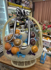 故人様に思いをよせる法事フルーツ盛り籠