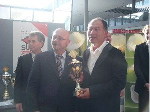 ドイツ国際食肉コンテスト2008　トロフィー受賞