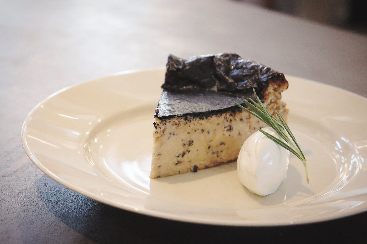 アールグレイバスクチーズケーキ