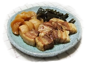 「豚バラ肉と大根と昆布の煮物」