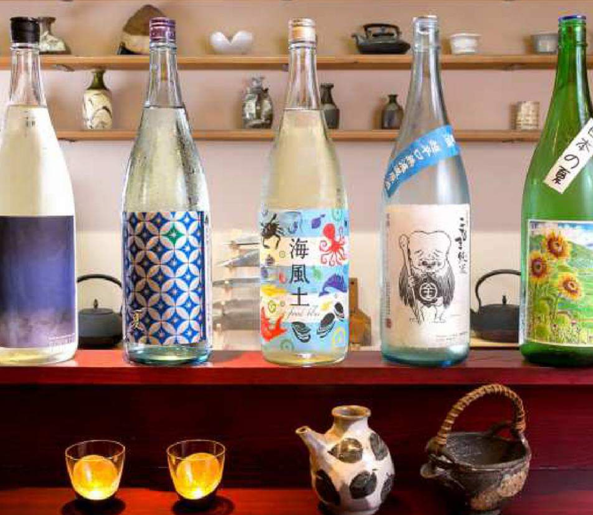 日本酒好きが悦ぶペアリング、名誉利き酒師厳選の季節の地酒とともに