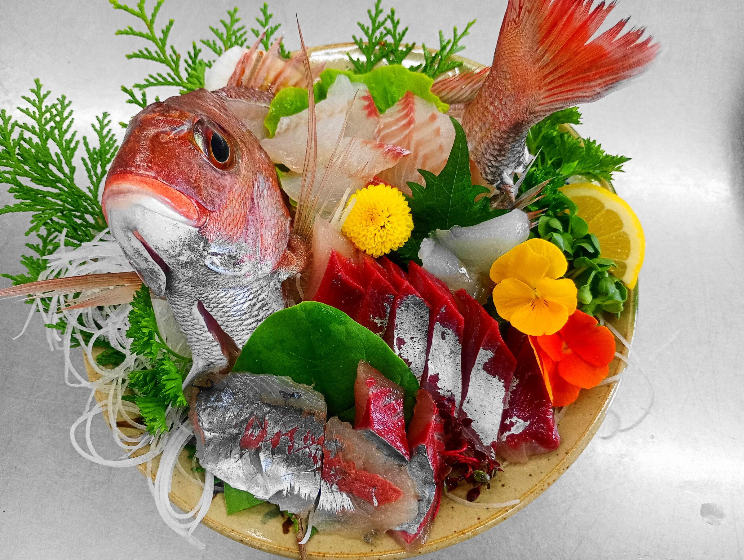 天然活魚釣りたて造りたて