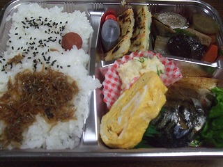 特製ちぢみいりのお弁当