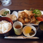 ●からあげ定食　1050円