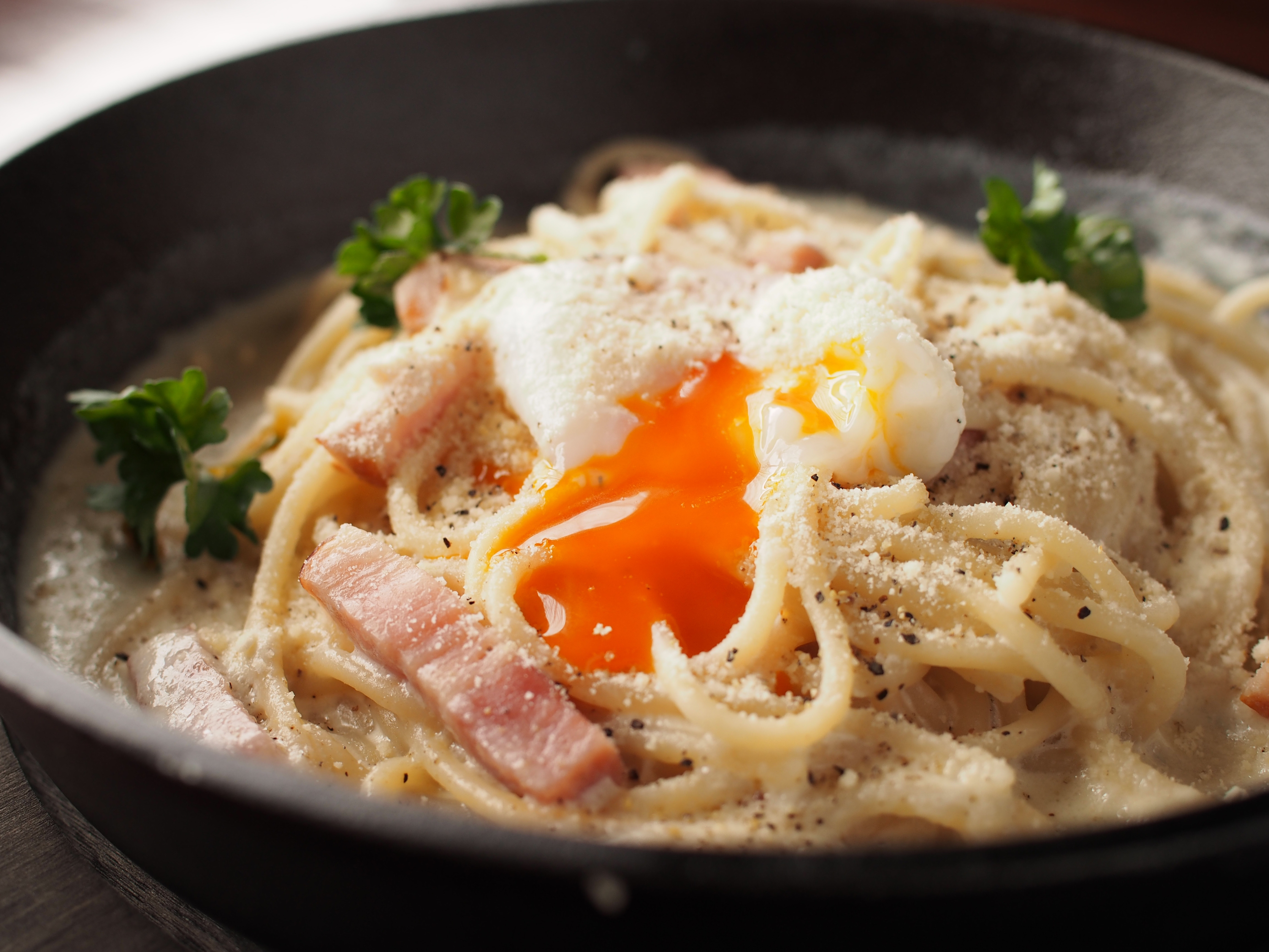 鉄板焼きカルボナーラ