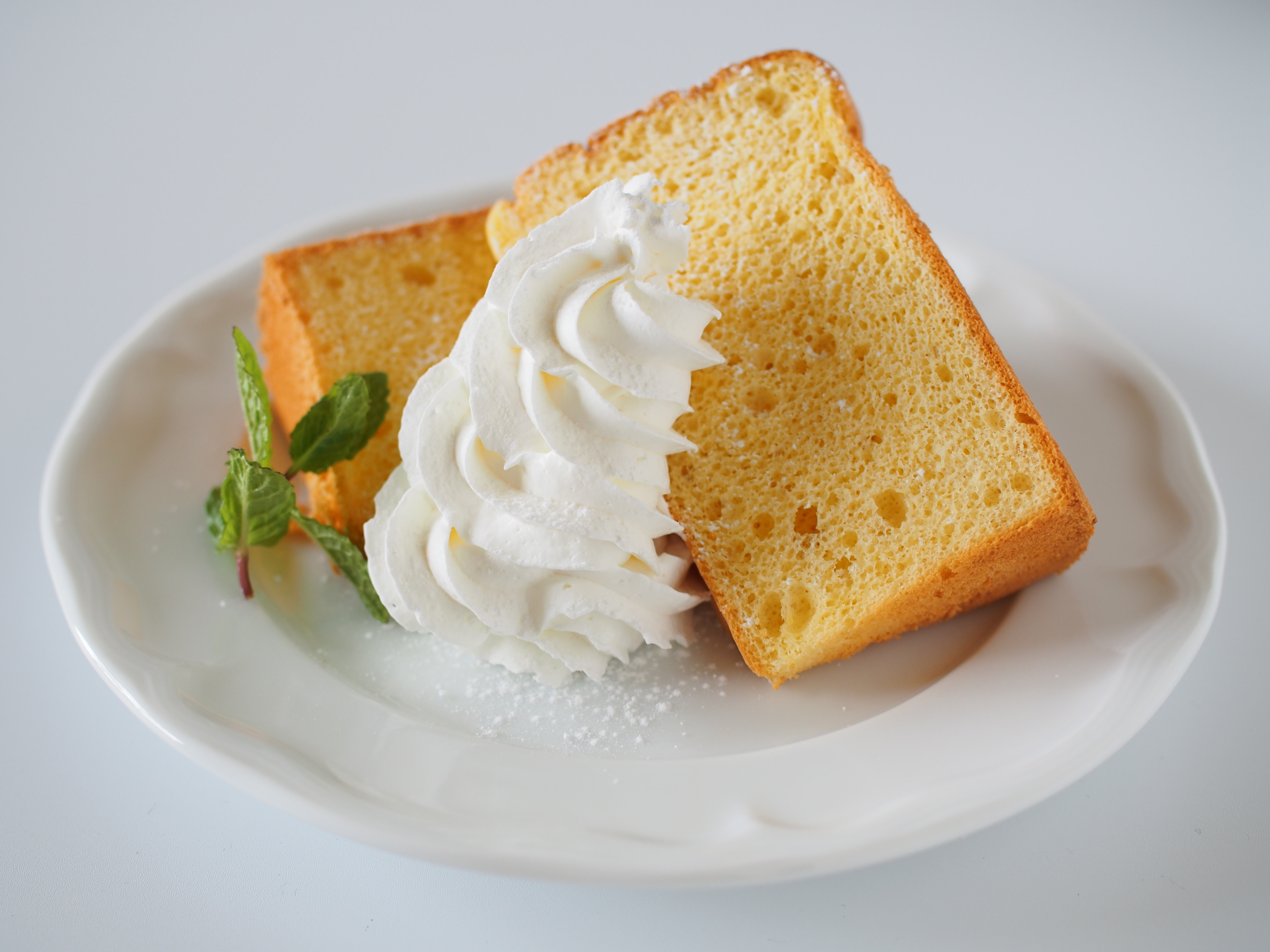 さくらたまごのシフォンケーキ