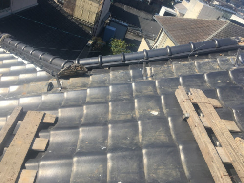 降り棟の棟積み作業1