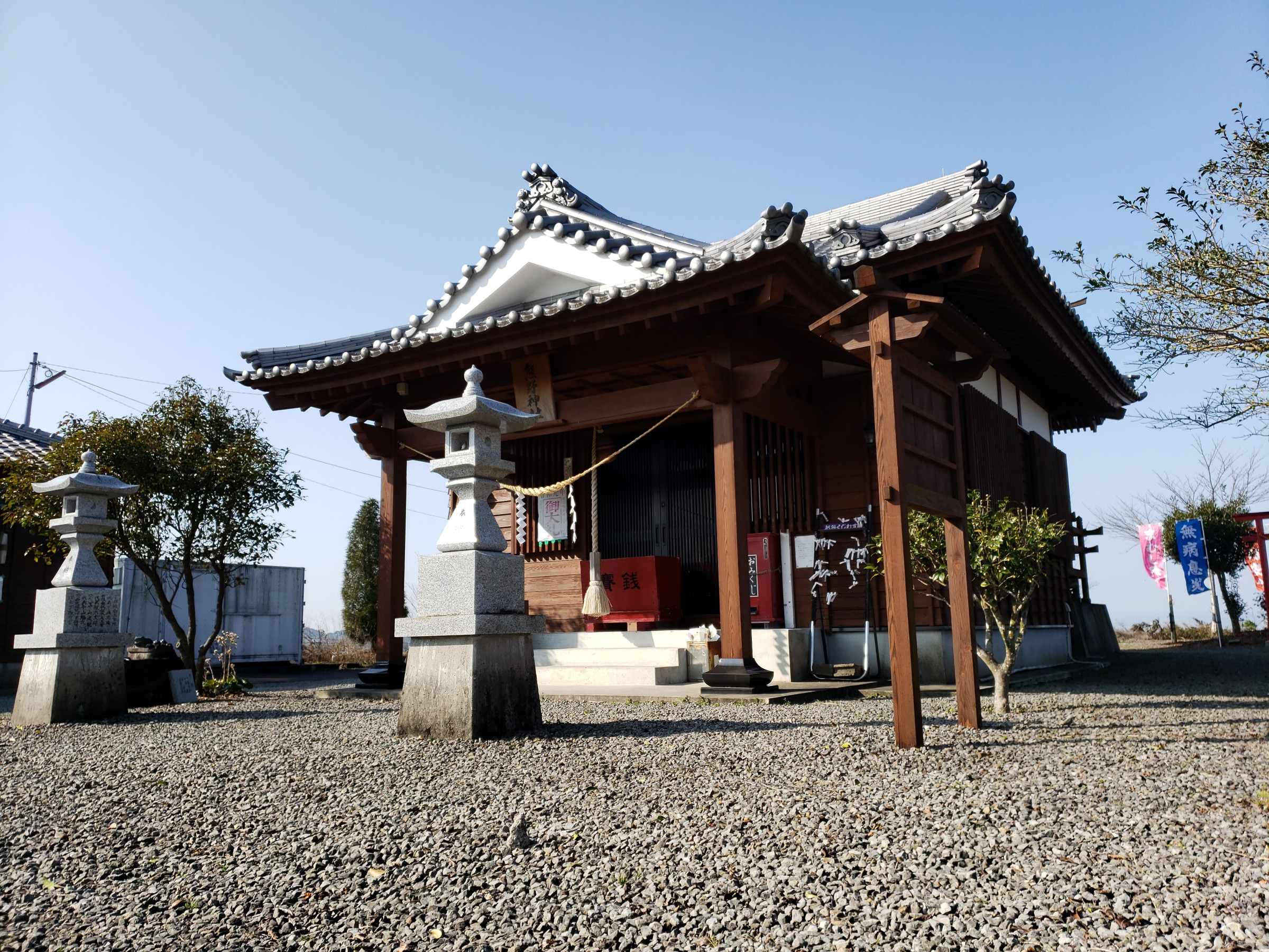 熊野神社(瓦自社施工）風当たりの強い場所ながら、一度も瓦は飛んだ事はありません。