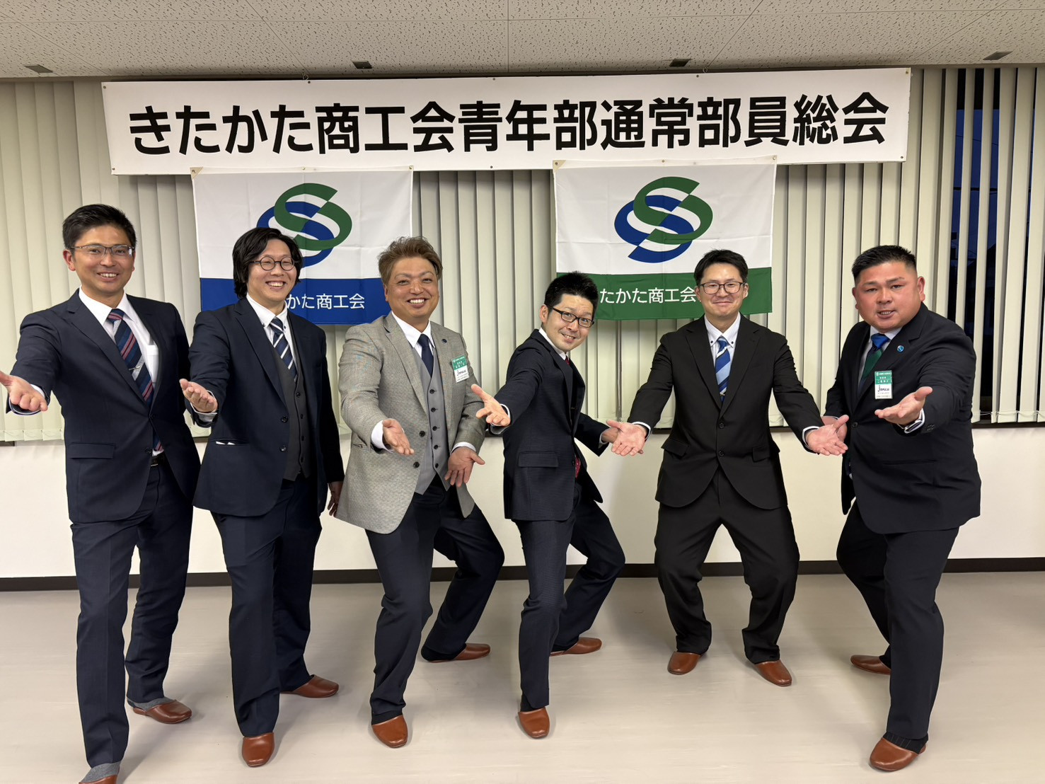 R8総会