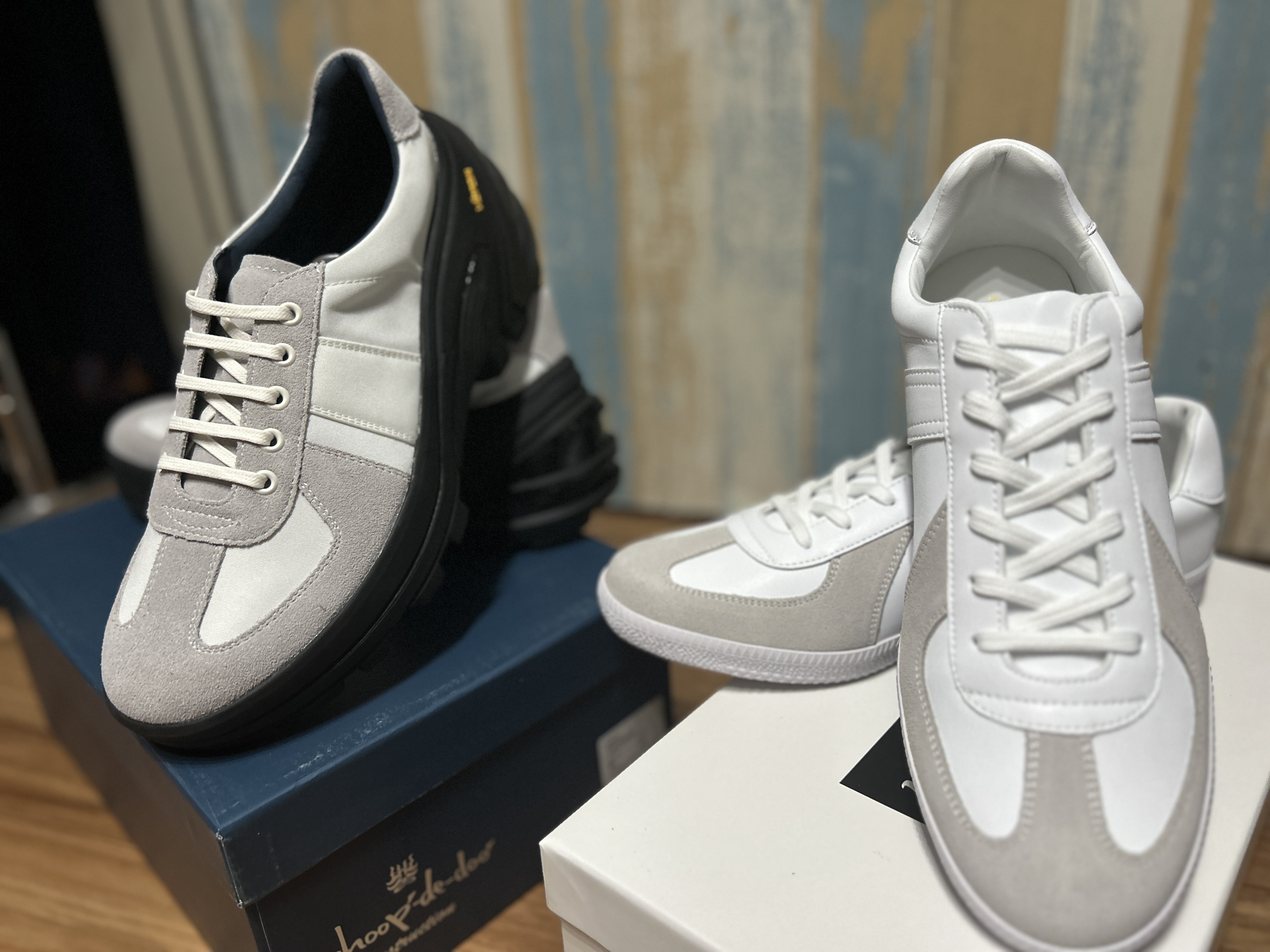 夏向けな白靴入荷いたしました！