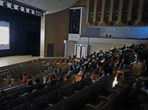 2025映画のミカタin宜野座村での映画上映の様子