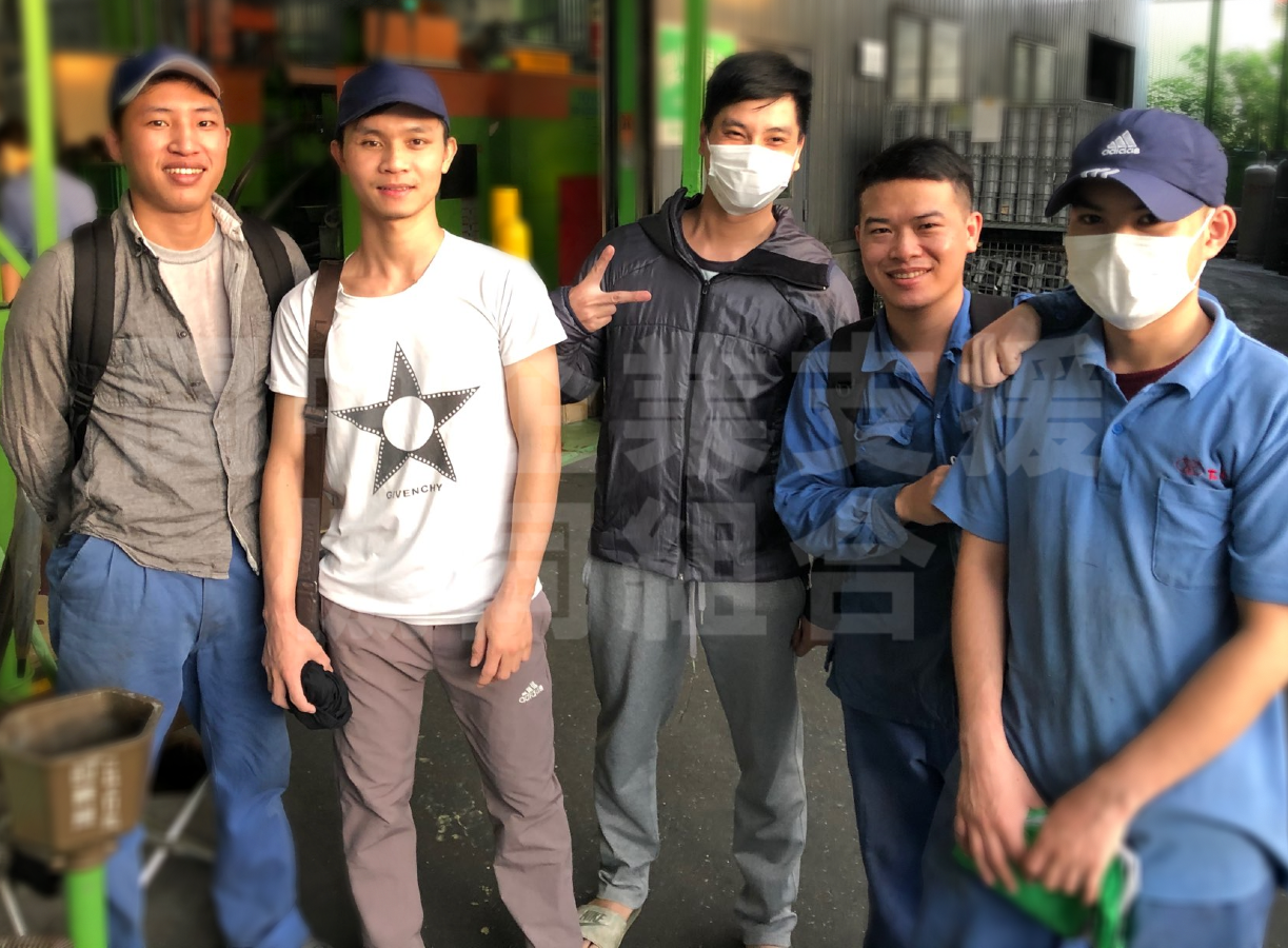 会社訪問 (1) (1).png