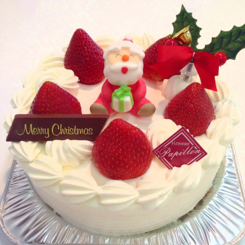 1フレジェ４号　￥3140　口どけの良いスポンジとバニラ生クリーム、茨城県産のいちごをたっぷり使ったクリスマスデコレーションケーキです。.jpg