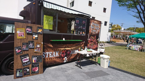 ツルトクマ　ステーキキッチンカー.jpg