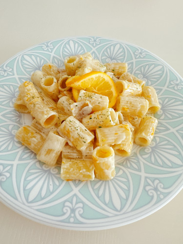 〈マイヤーレモンのクリームパスタ〉