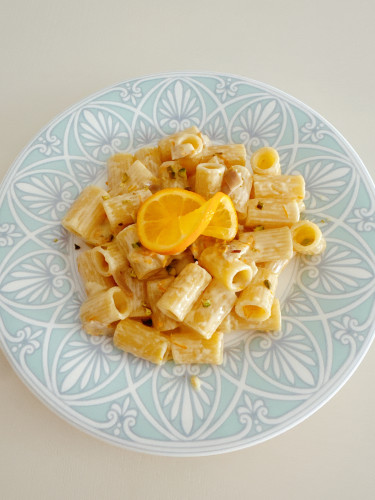 〈マイヤーレモンのクリームパスタ〉