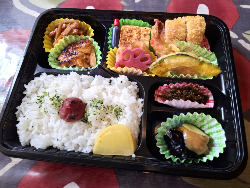 お弁当2025up用.jpg