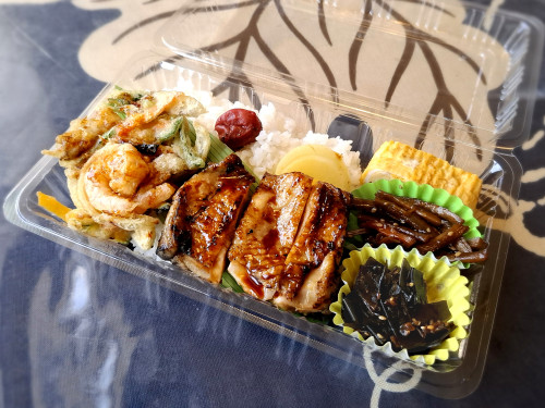 とり弁.jpg