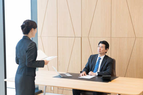 ■＜12月コラム＞秘書の仕事のリアルとは？よくある秘書の辞めたい理由3選を紹介