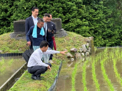 ①泉代表来県　周南中須・棚田で地元団体と対話