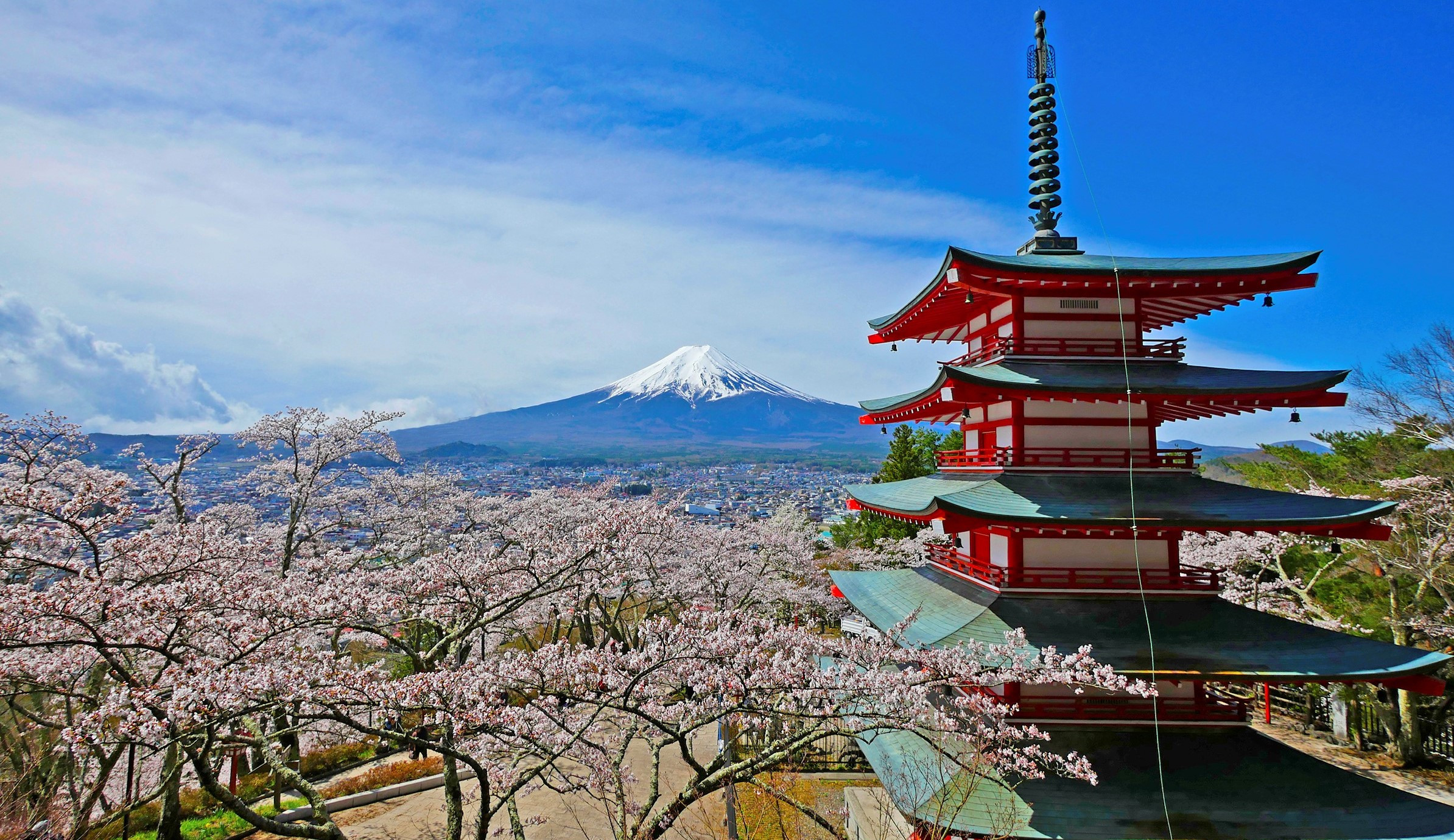 富士山と忠霊塔