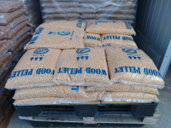 ペレット青 積み.JPG