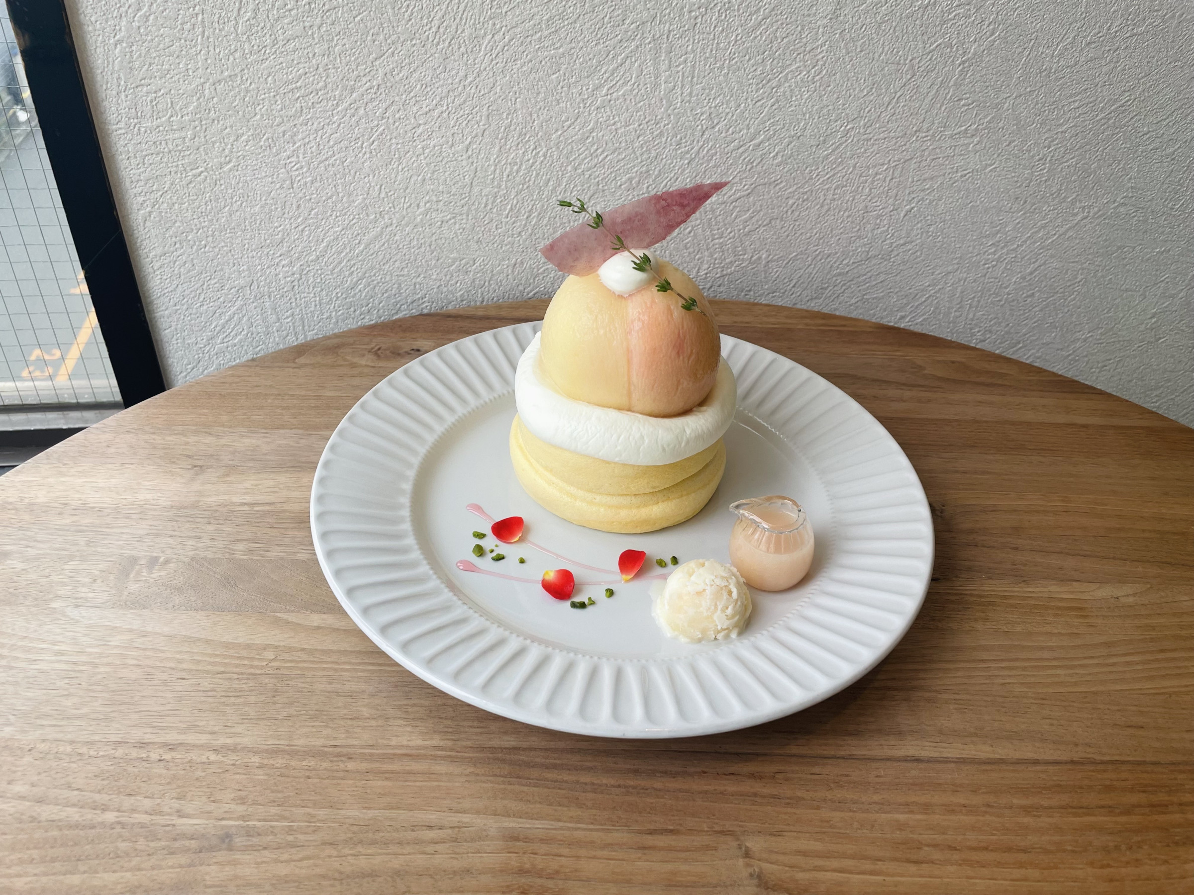 販売終了　桃のパンケーキ